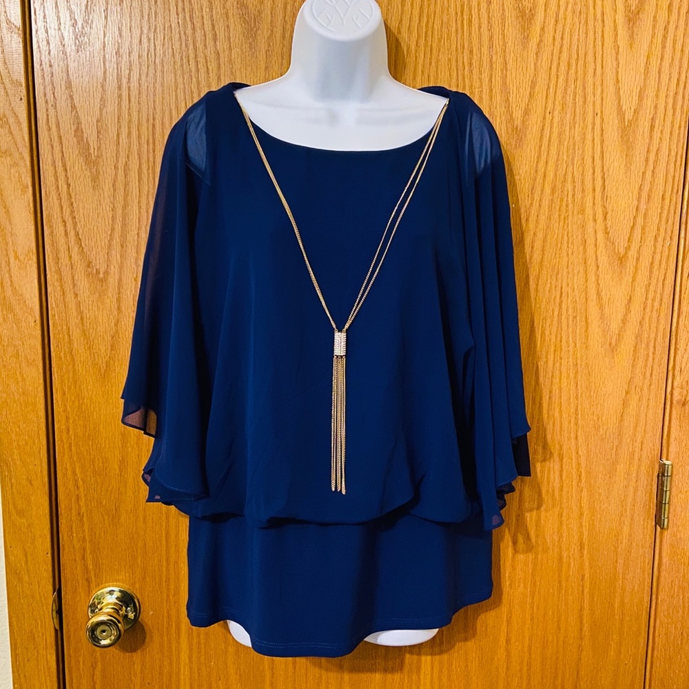Women’s dark blue blouse w/ necklace size L